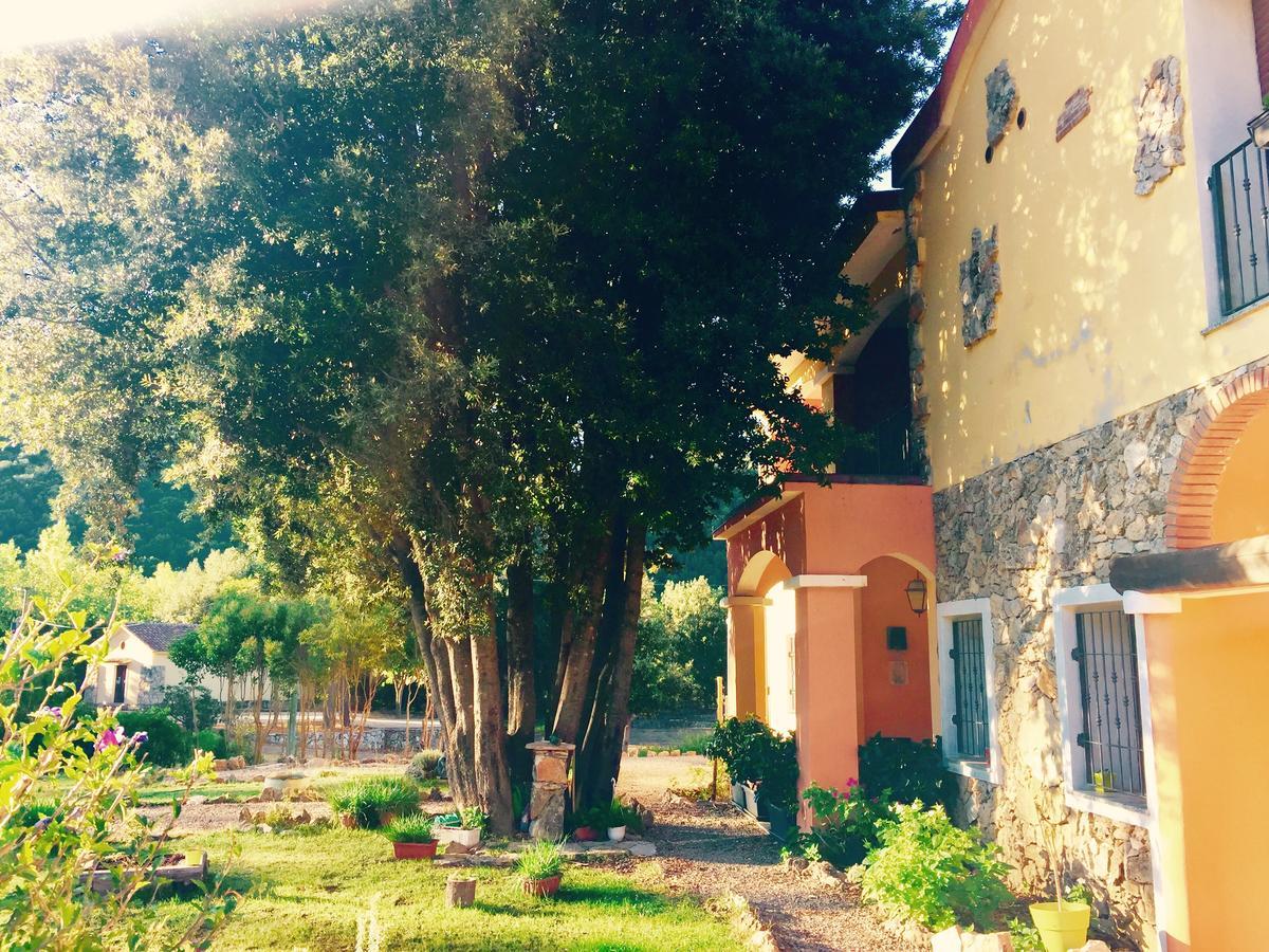 Hotel Scala San Giorgio à Osini Extérieur photo