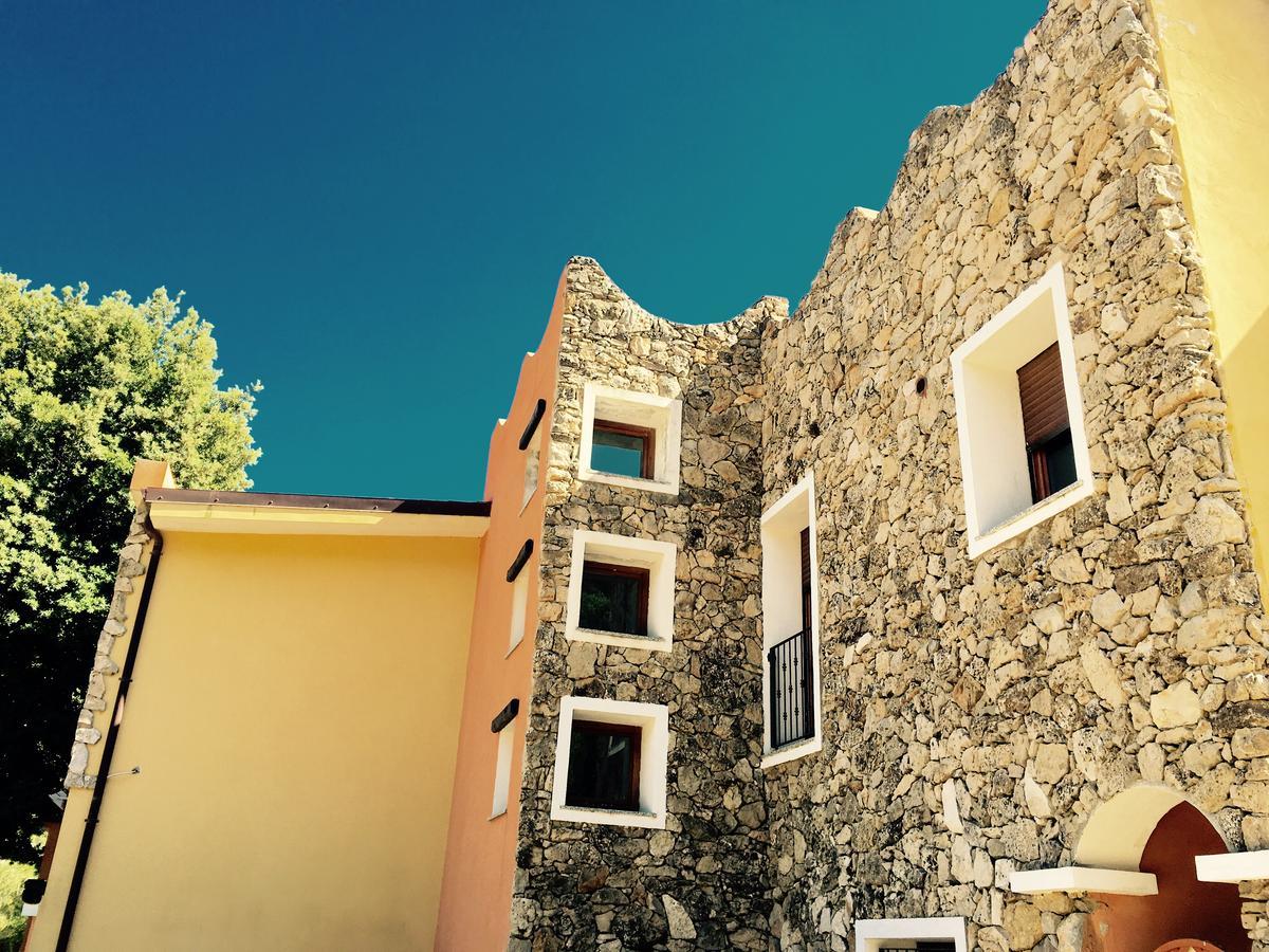 Hotel Scala San Giorgio à Osini Extérieur photo